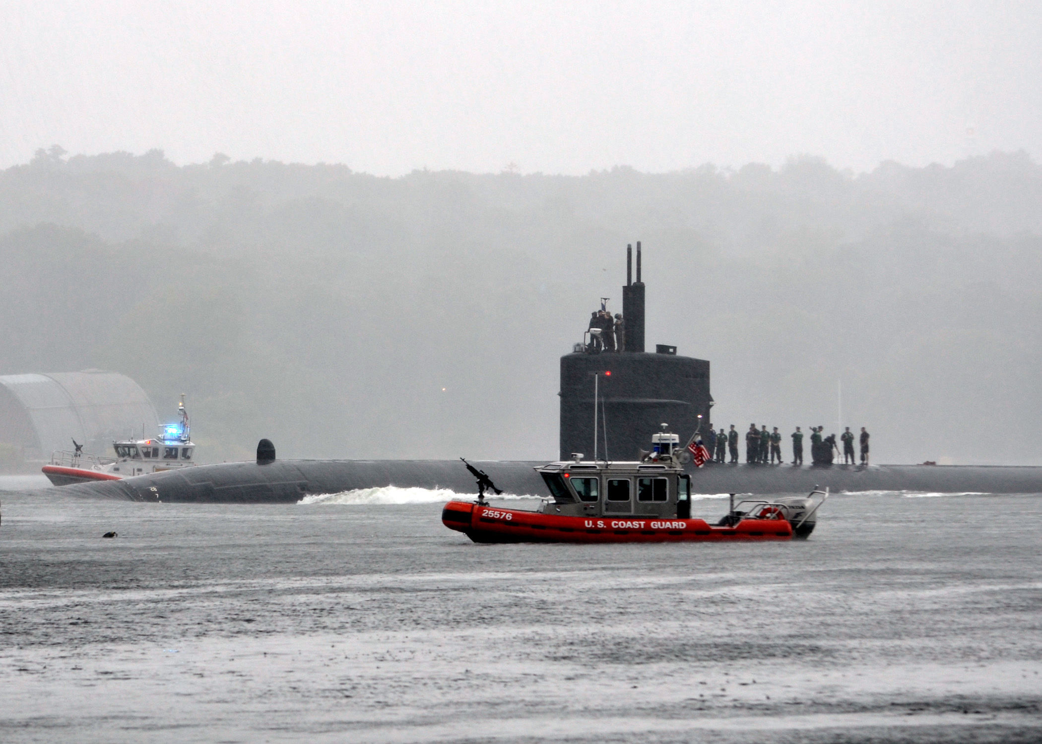 L'USS Providence quitte la base de New London en 2012