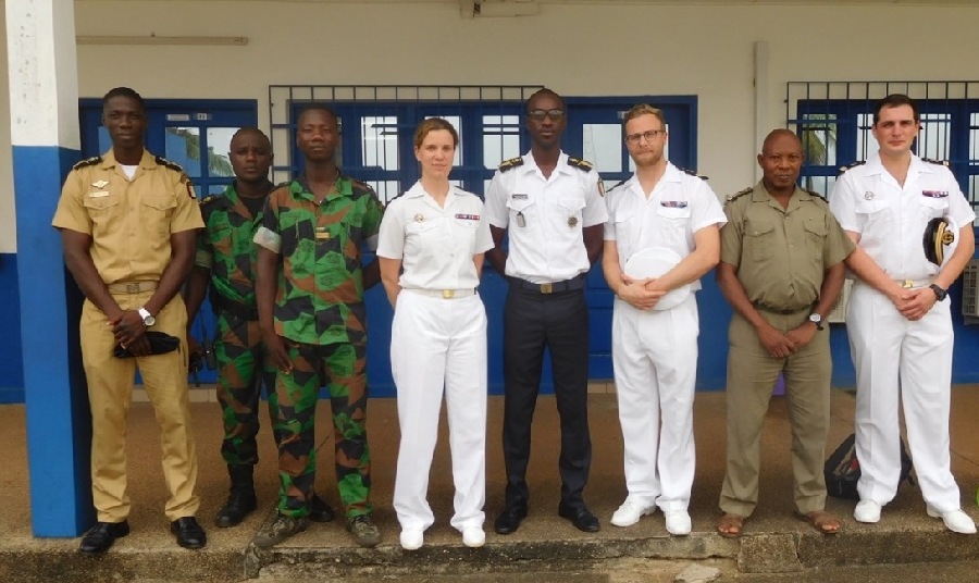 Une délégation du CDT l'Herminier visite le Centre Opérationnel de la Marine ivoirienne à Abidjan