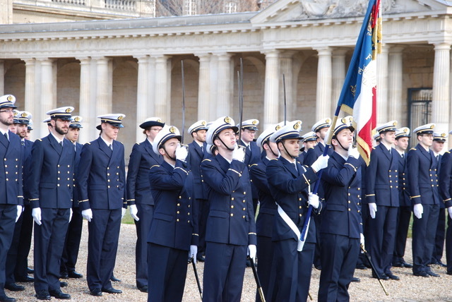 Présentation au drapeau des 96 stagiaires de la promotion Orion de la Préparation Militaire Supérieure Etat-Major (PMS-EM ) d’Estienne d’Orves