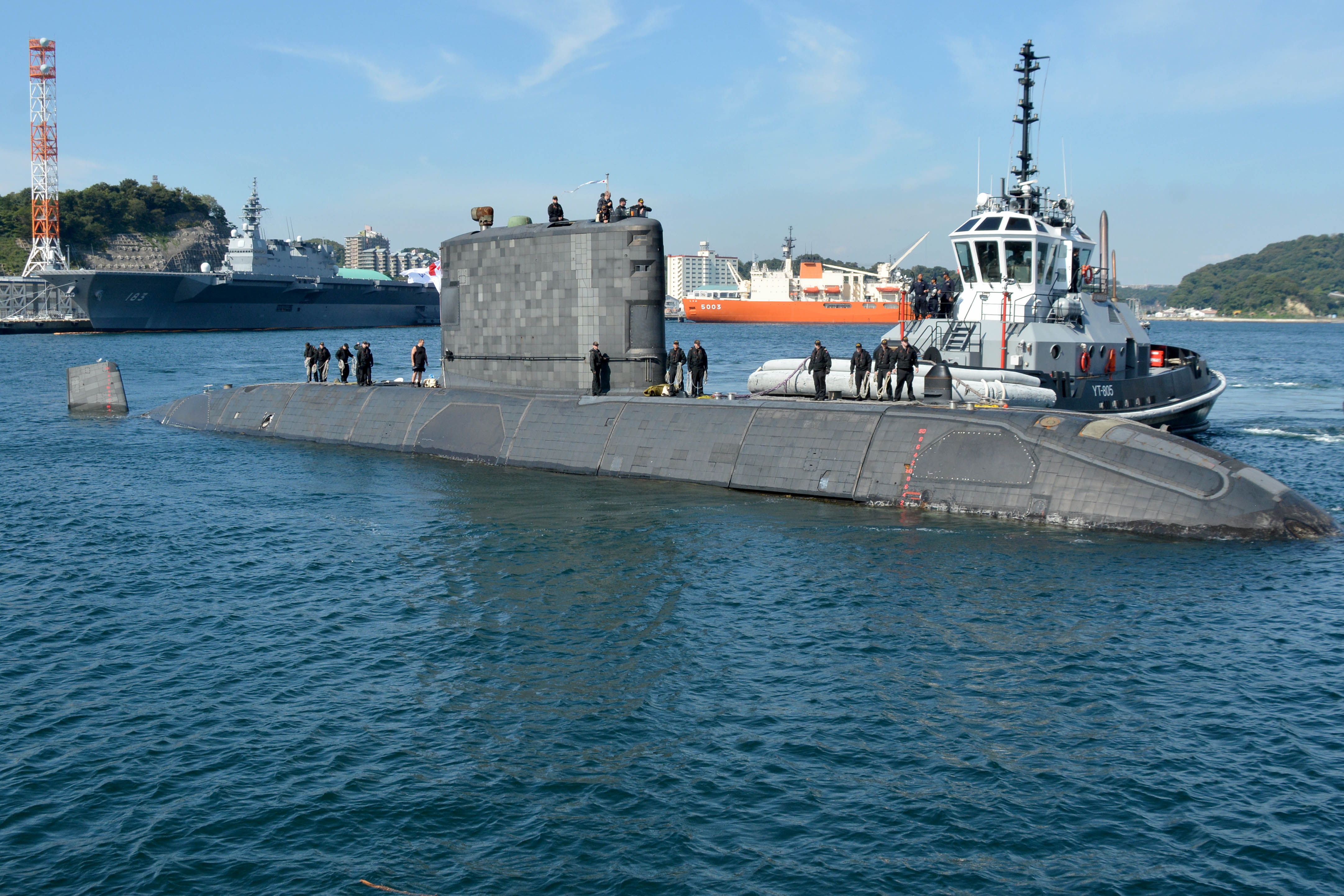 Le sous-marin canadien HMCS Chicoutimi, lors d'une escale au Japon en 2017