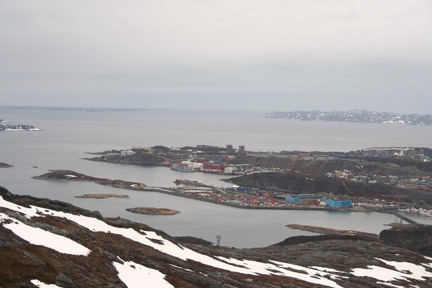 Le « Tourville » dans le port de Nuuk