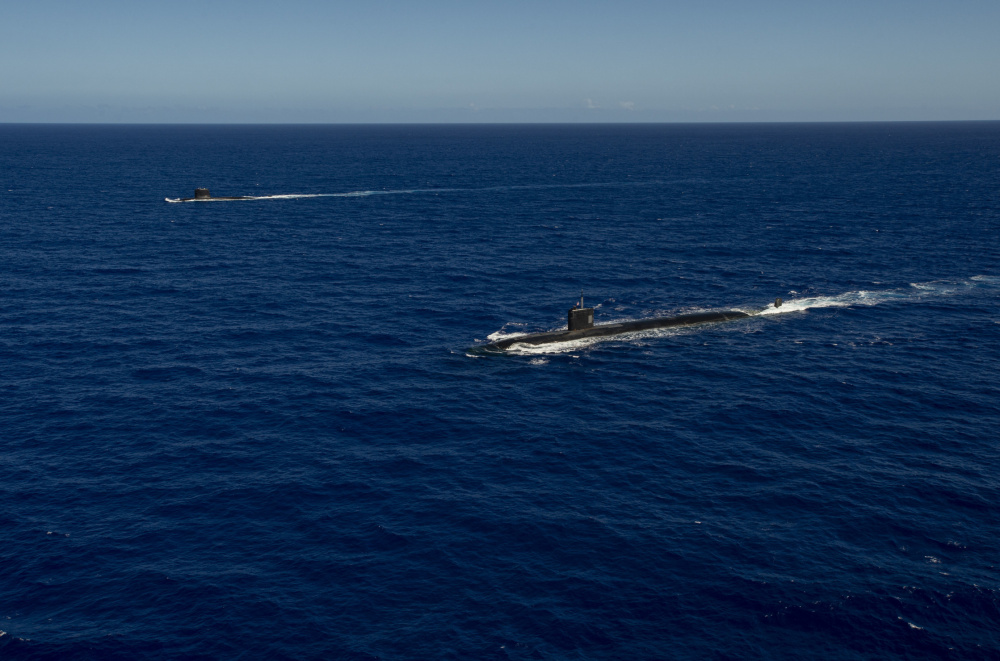 Les sous-marins Emeraude et USS Asheville