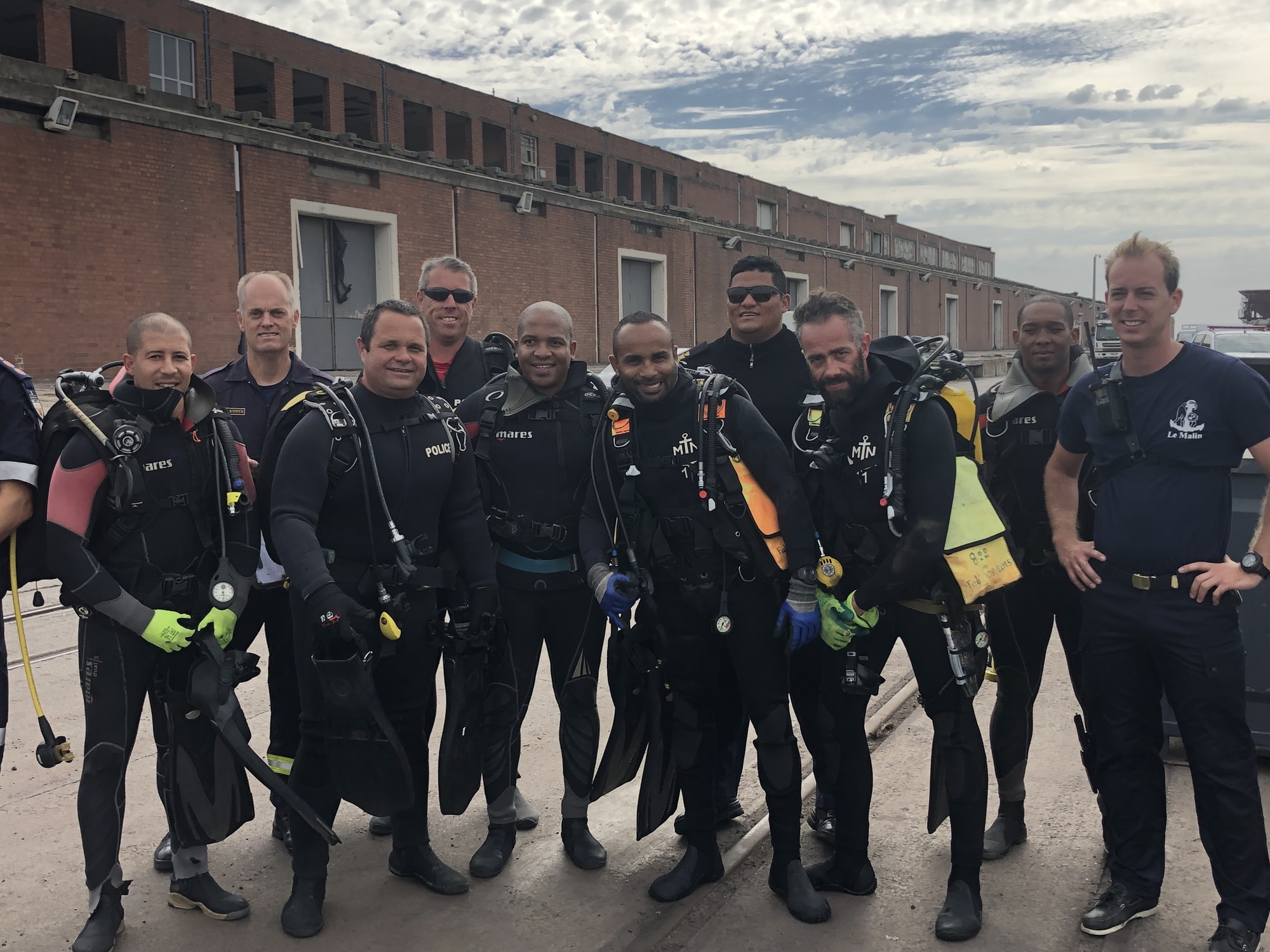 Les plongeurs du Malin avec la section plongée de la police de Port-Elizabeth