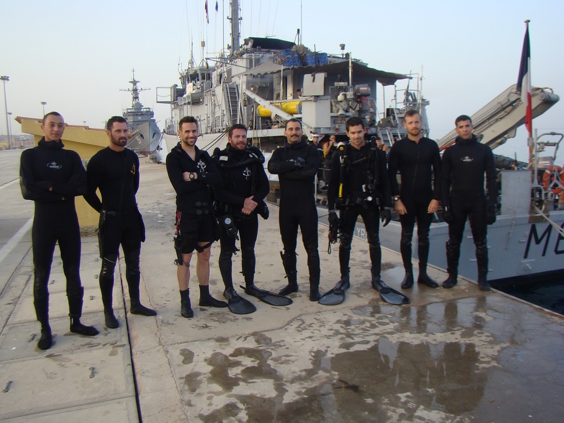 Entrainement commun pour des plongeurs démineurs français et égyptiens