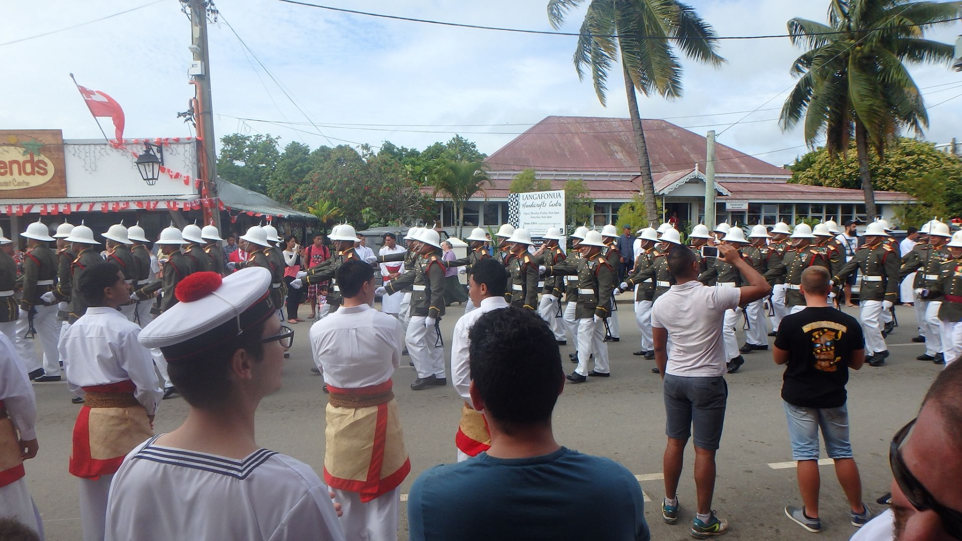 Parade militaire de l’armée tongienne