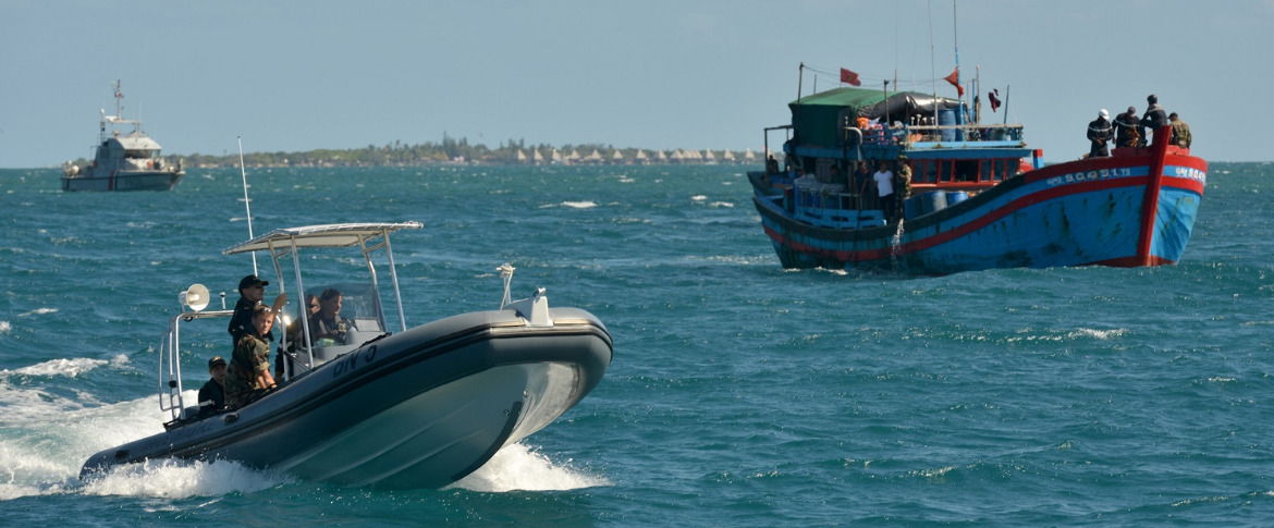 Un bateau de pêche intercepté par le Vendémiaire