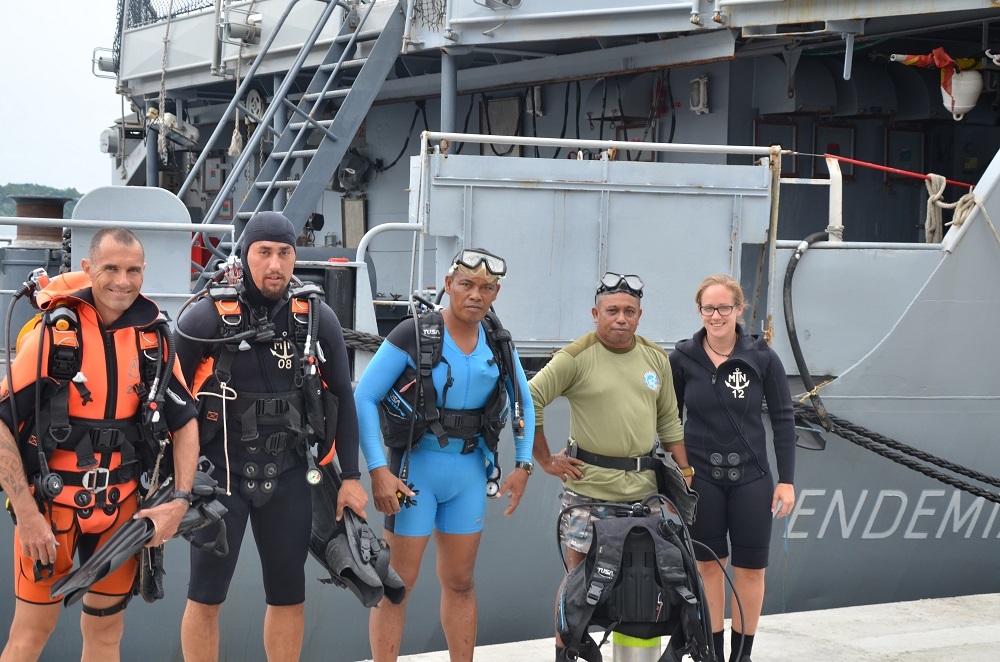 Coopération franco-indonésienne pour les plongeurs de la frégate Vendémiaire