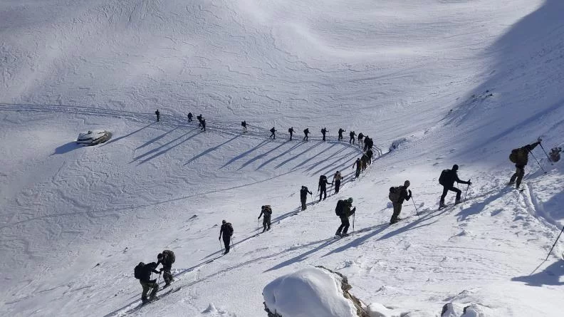 Entraînement au combat dans les neiges du Dévoluy
