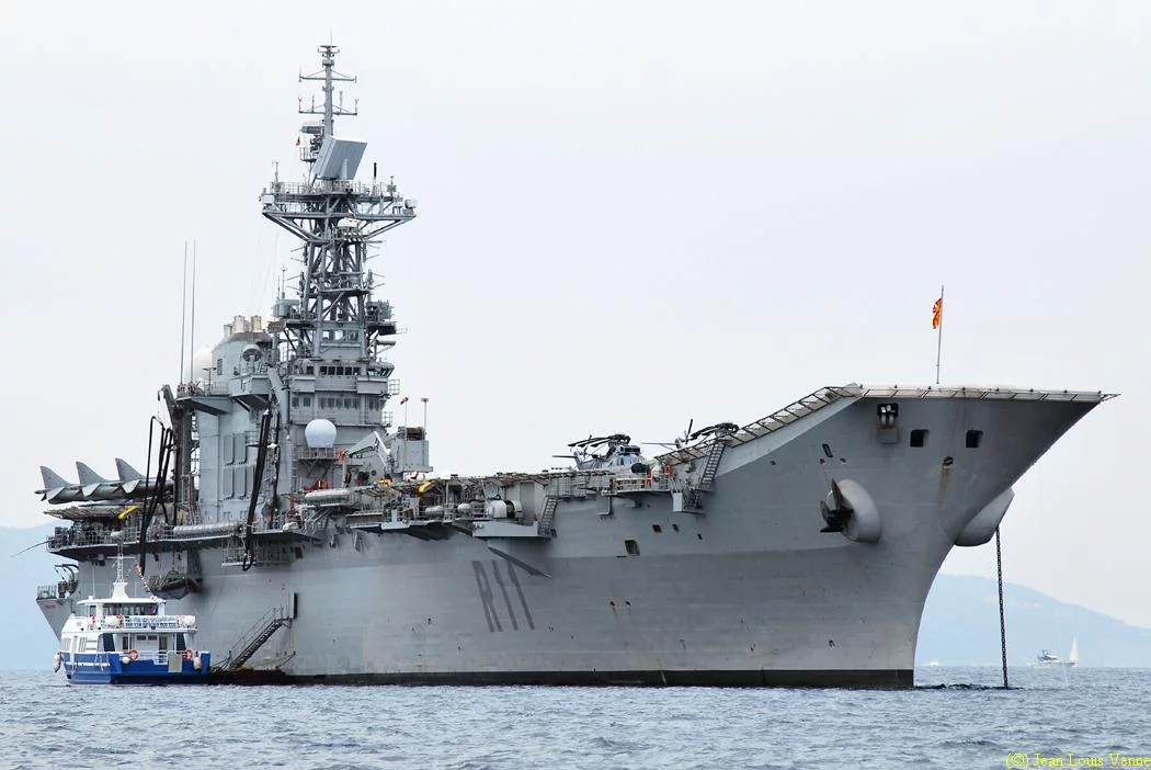 Le Principe de Asturias en rade de Hyères