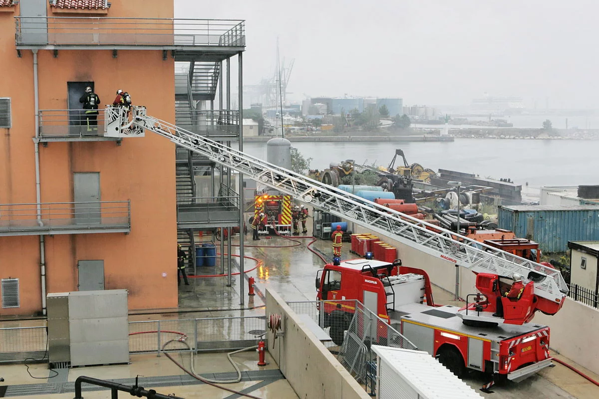 Visite du Général Prieur au CETIS