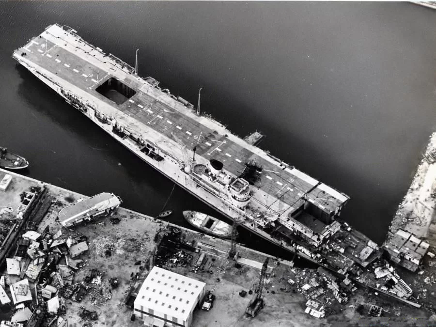 Démolition de l'Arromanches