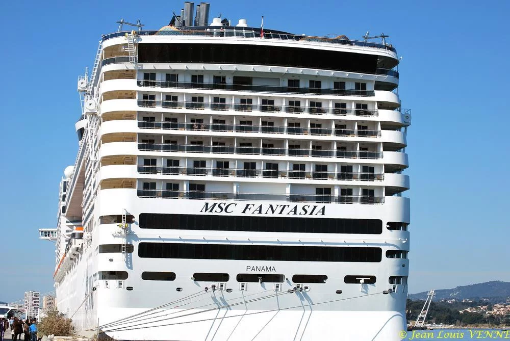 Escale surprise du MSC Fantasia à La Seyne sur Mer