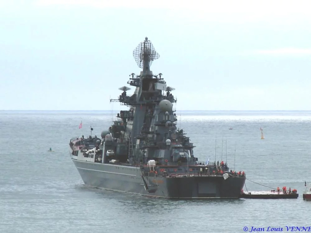 Le croiseur nucléaire russe Pierre le Grand à Toulon