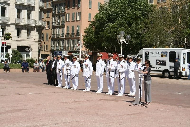 Les autorités militaires