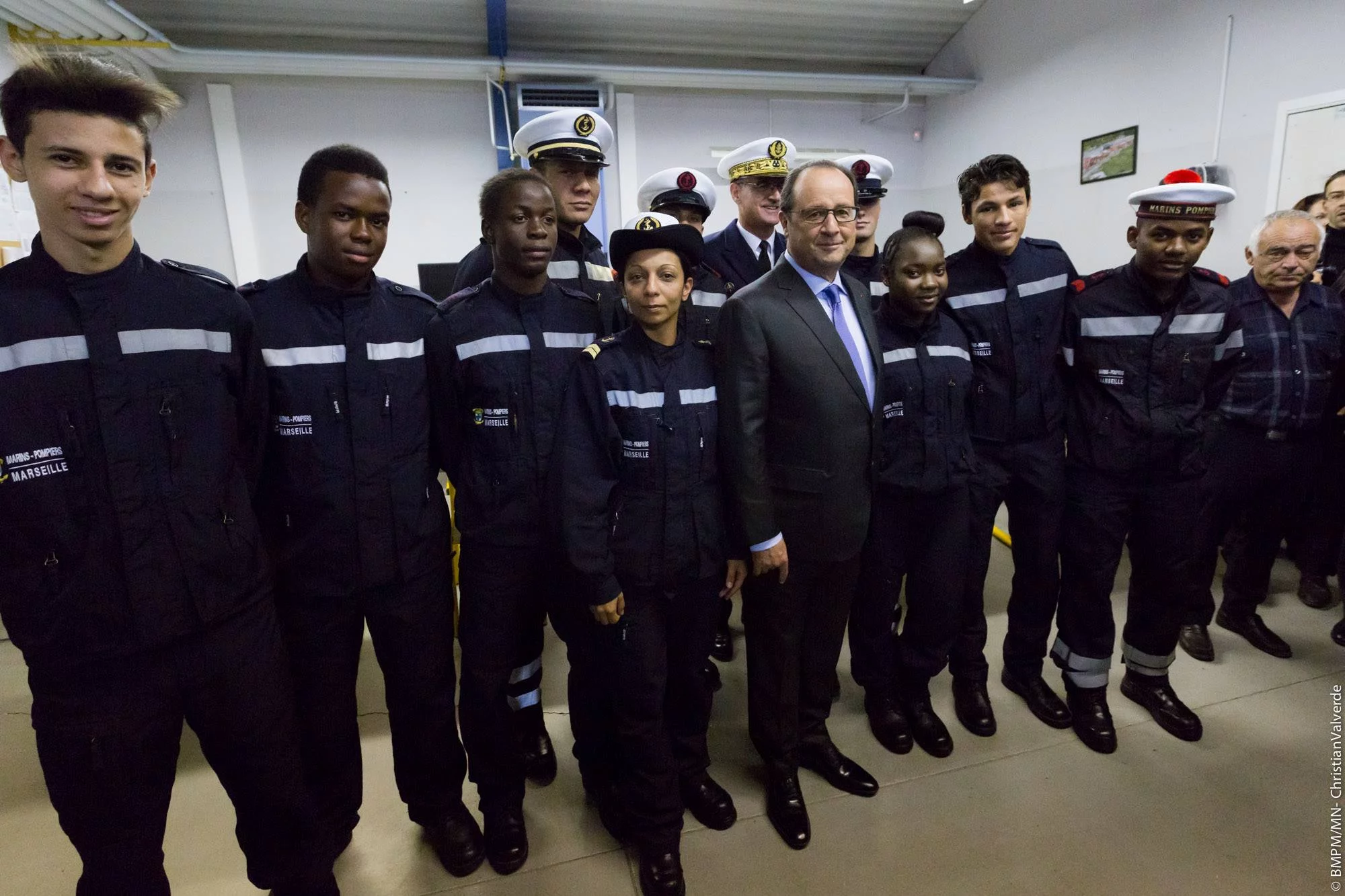 Le président de la République et les cadets du Bataillon de marins-pompiers de Marseille