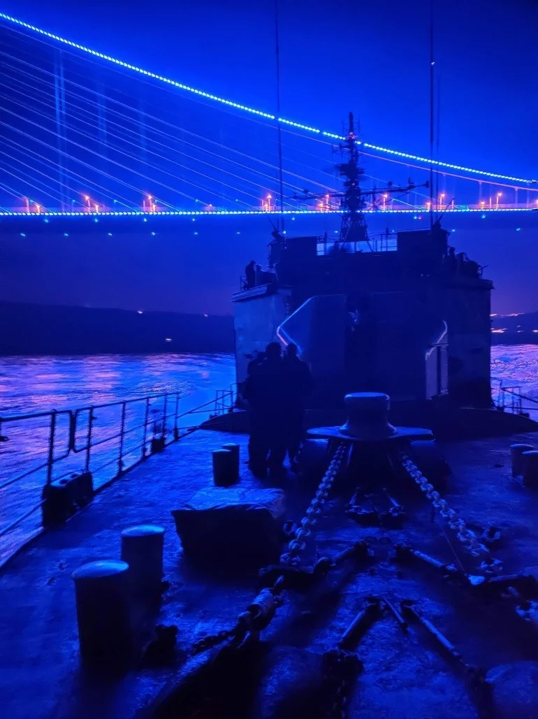 Le Cdt Birot passe le détroit des Dardanelles