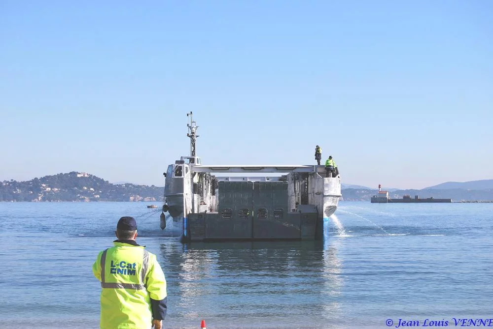 Premier plageage du L-CAT avec matériel roulant