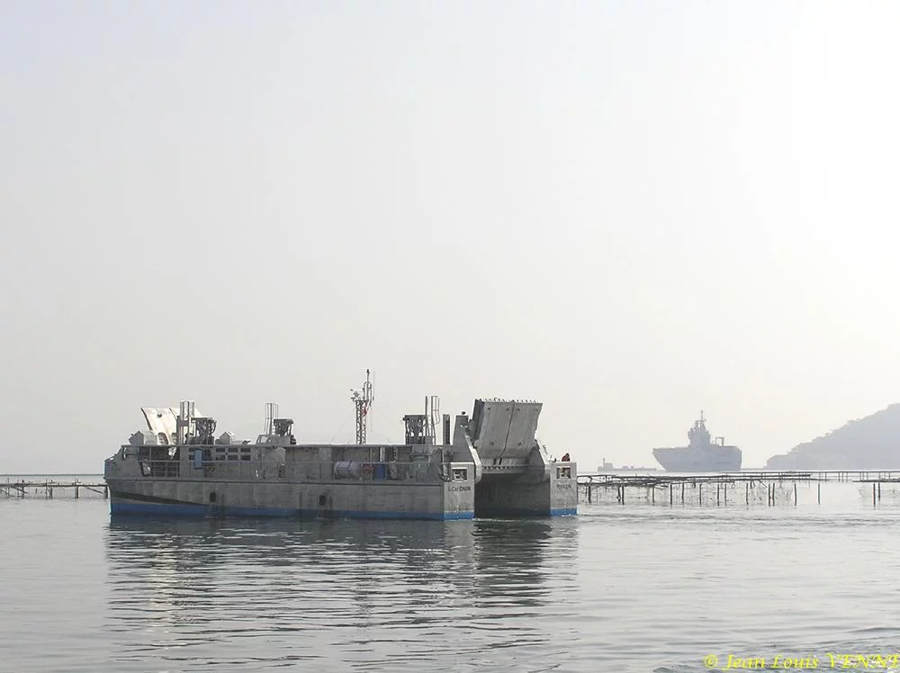 Le nouveau catamaran de débarquement de la CNIM