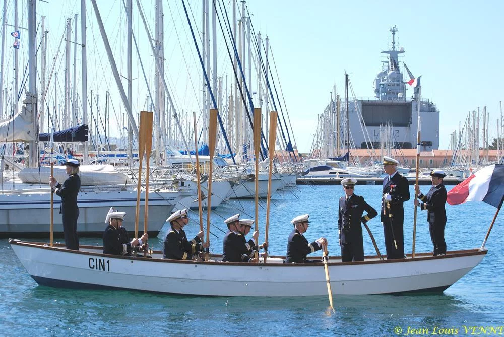 L'amiral Tandonnet sur la baleinière traditionnelle