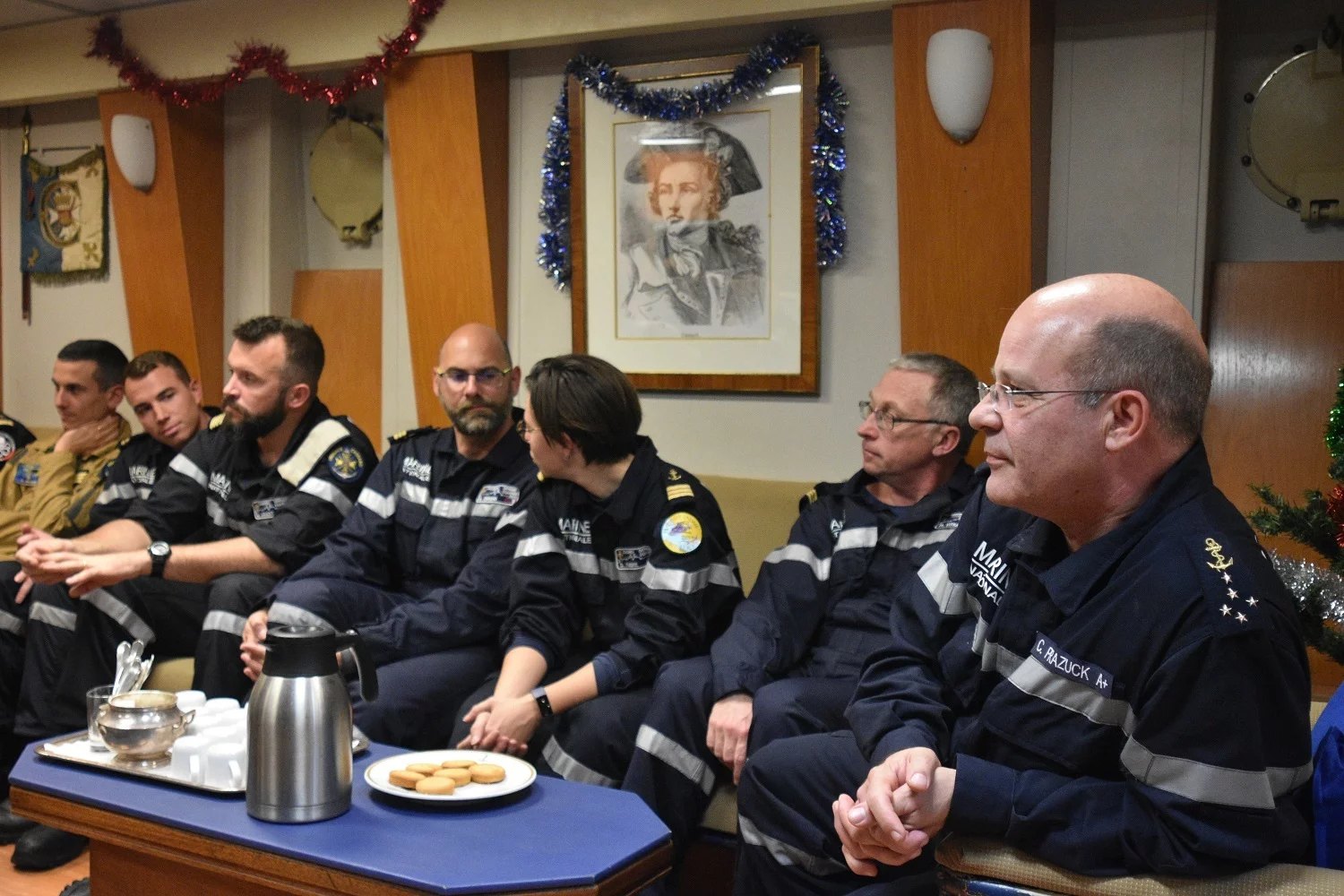 Le chef d’état-major de la marine à bord de la frégate Cassard