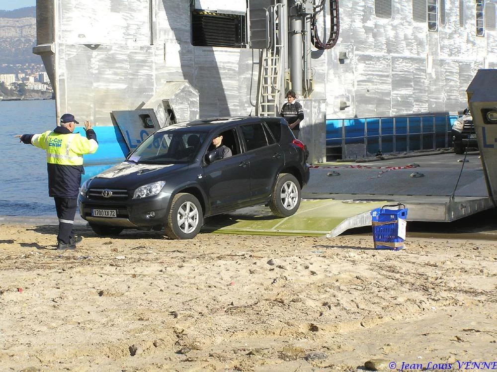 Premier plageage du L-CAT avec matériel roulant