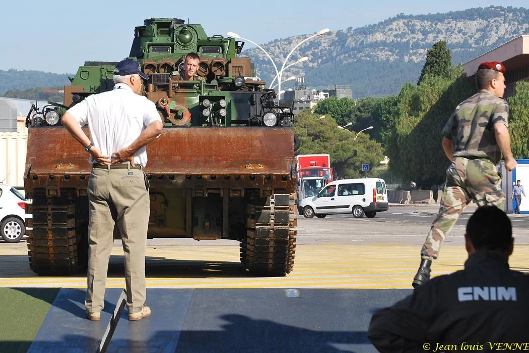L'Engin Blindé du Génie embarque sur le L-CAT