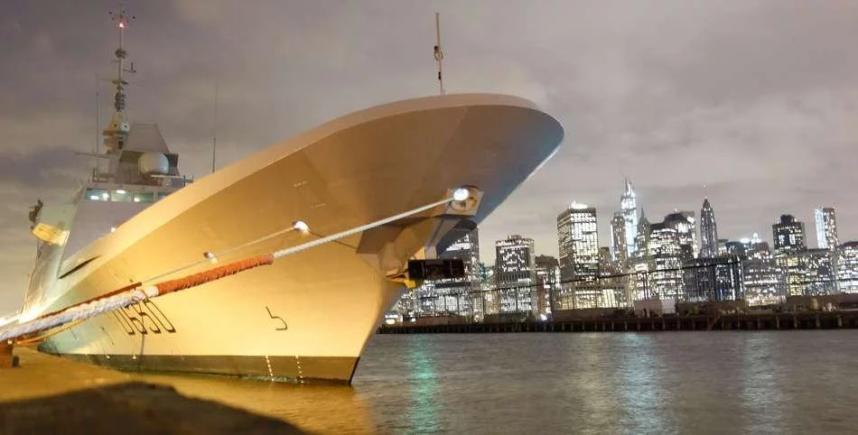 La frégate Aquitaine fait escale à New York