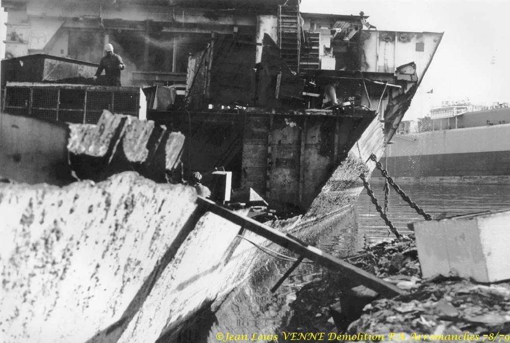 Démolition de l'Arromanches