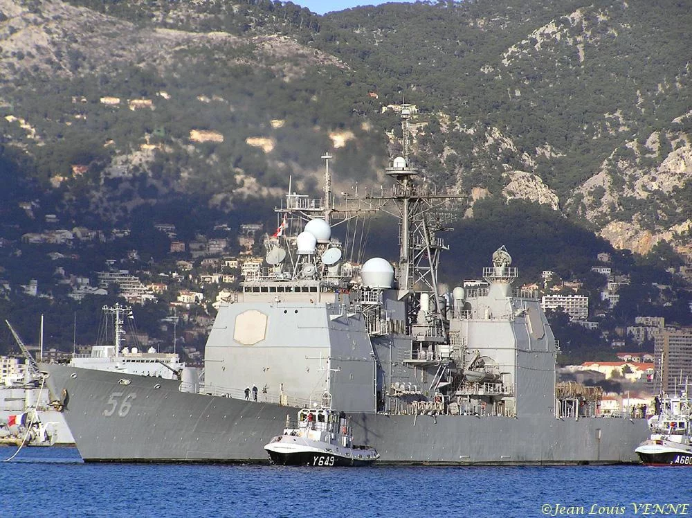 Le San Jacinto arrive Ã  Toulon
