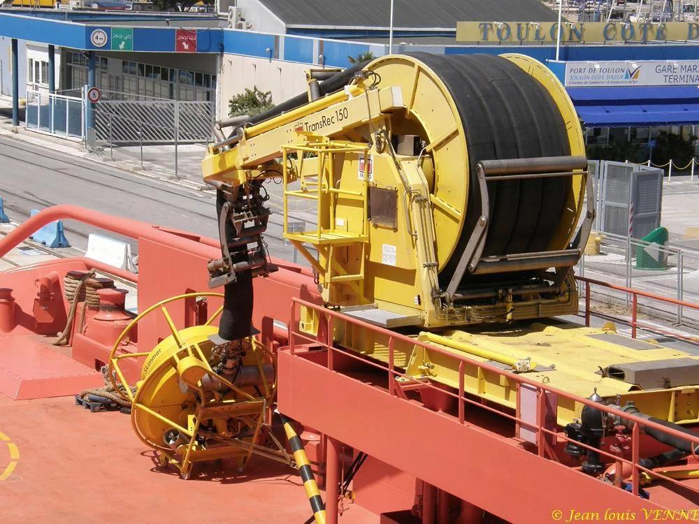 Le skimmer du Clara Campoamor