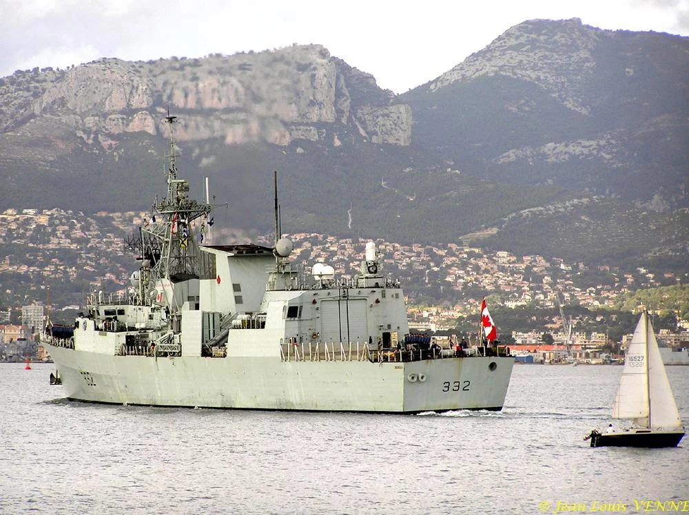 Arrivée à Toulon de la frégate canadienne Ville de Québec