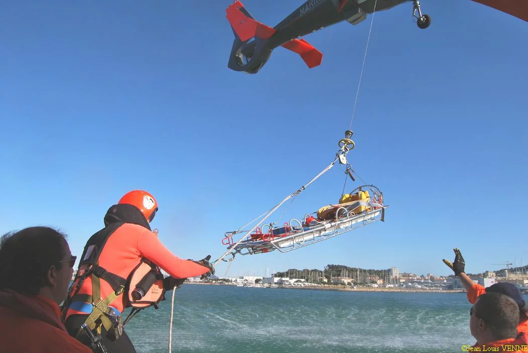L'hélicoptère Dauphin de service public