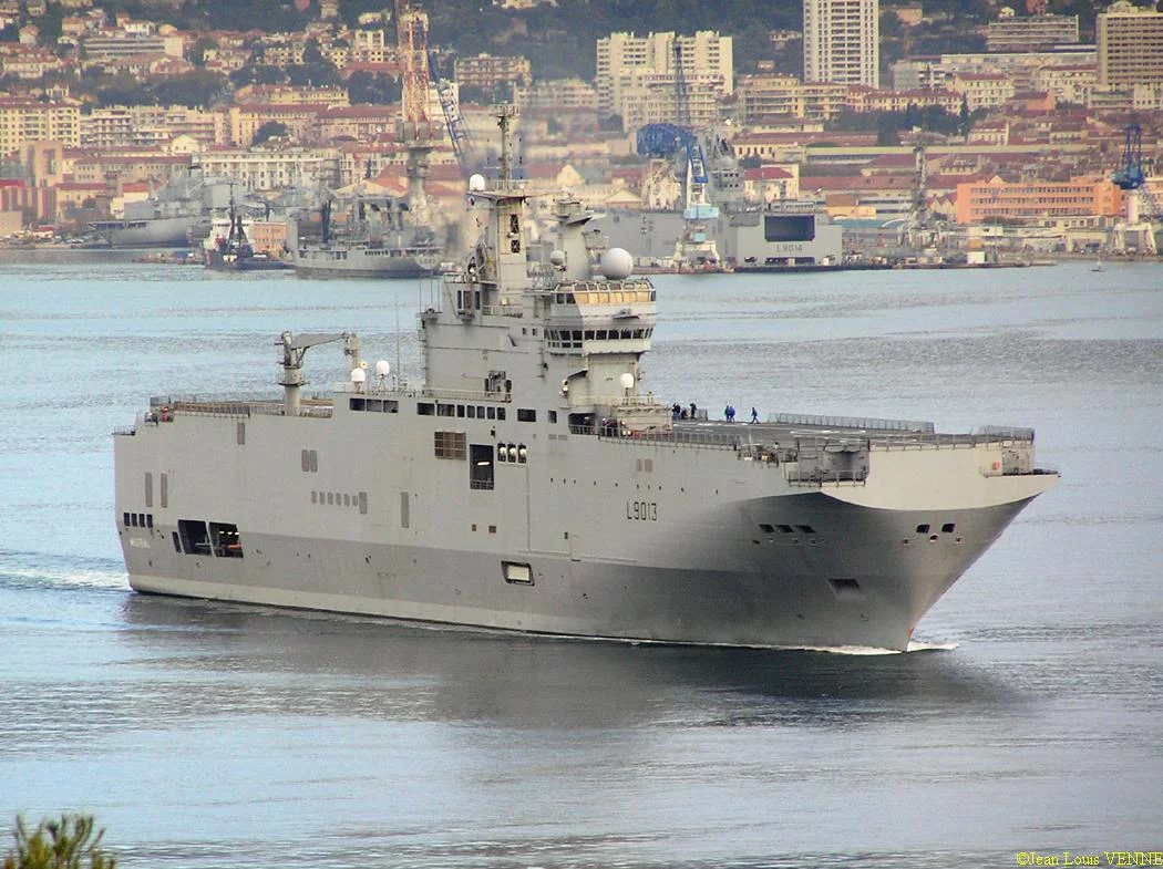 Le BPC Mistral appareille pour la Russie