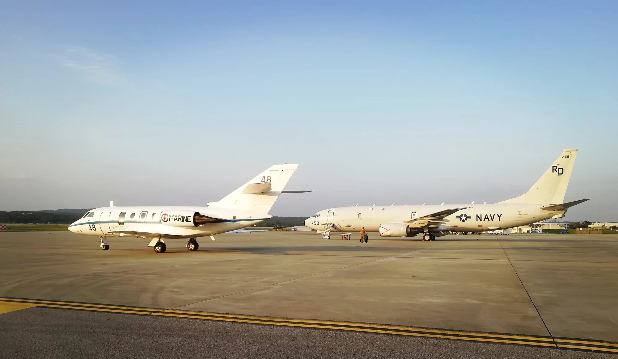 Un Gardian de la flottille 25F sur un aéroport japonais