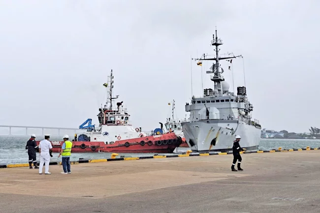 La frégate Prairial arrive à Brunéi