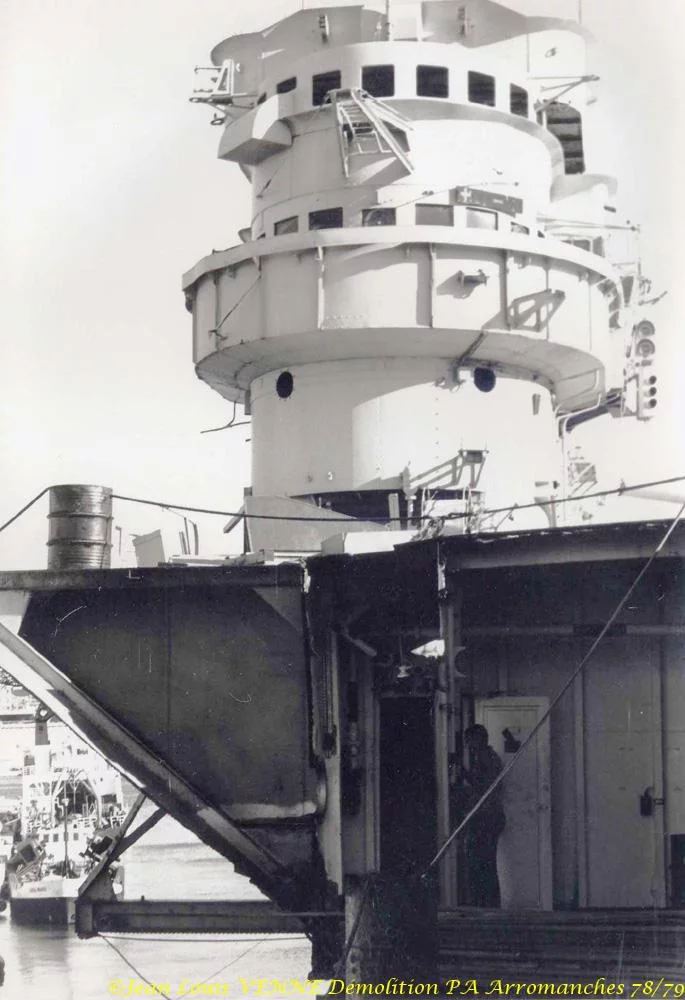 Démolition de l'Arromanches