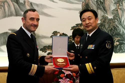 Accueil par les autorités Chinoises