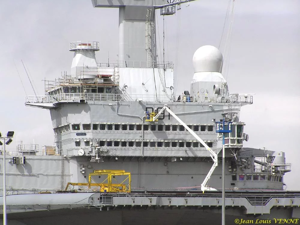 Peinture de lâ€™Ã®lot/passerelle du Charles de Gaulle