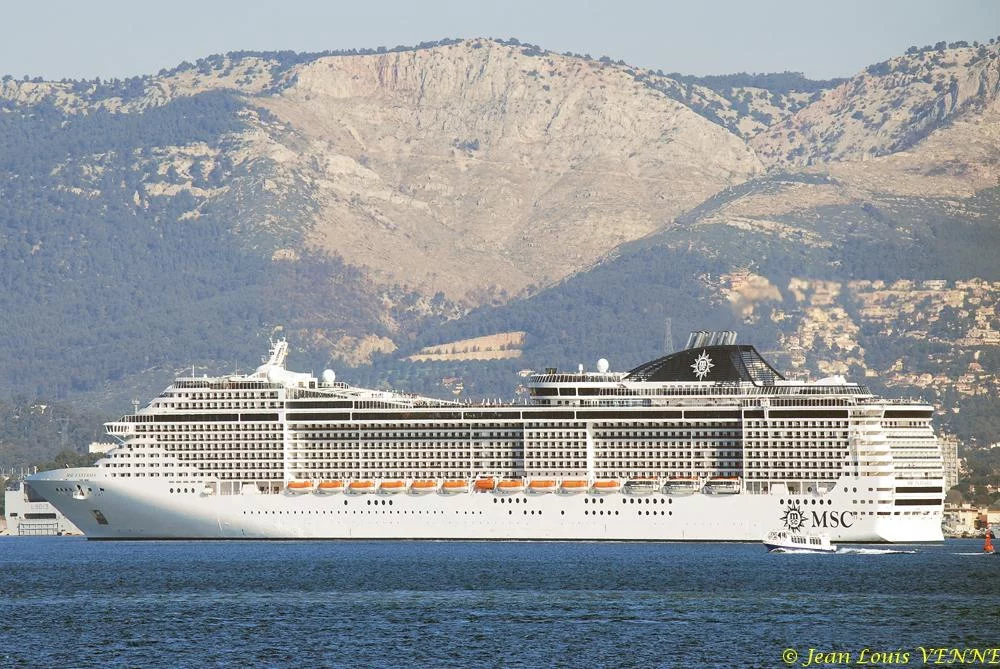 Escale surprise du MSC Fantasia à La Seyne sur Mer