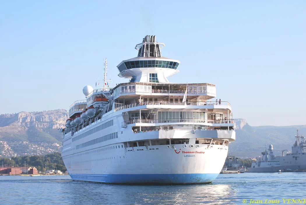 Le paquebot Thomson Destiny fait escale à La Seyne-sur-mer