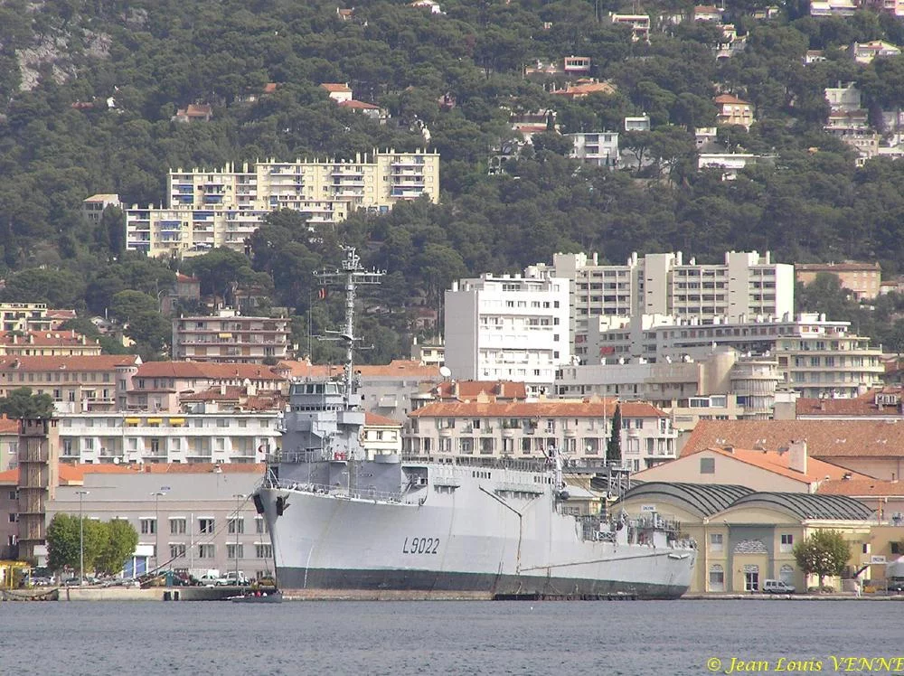 L’Orage reste seul à quai