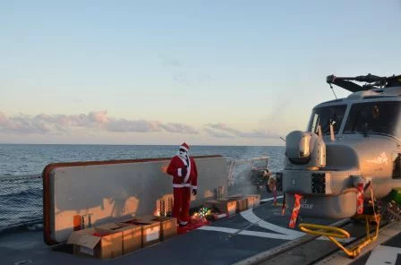 Le Surcouf fête Noël en mer