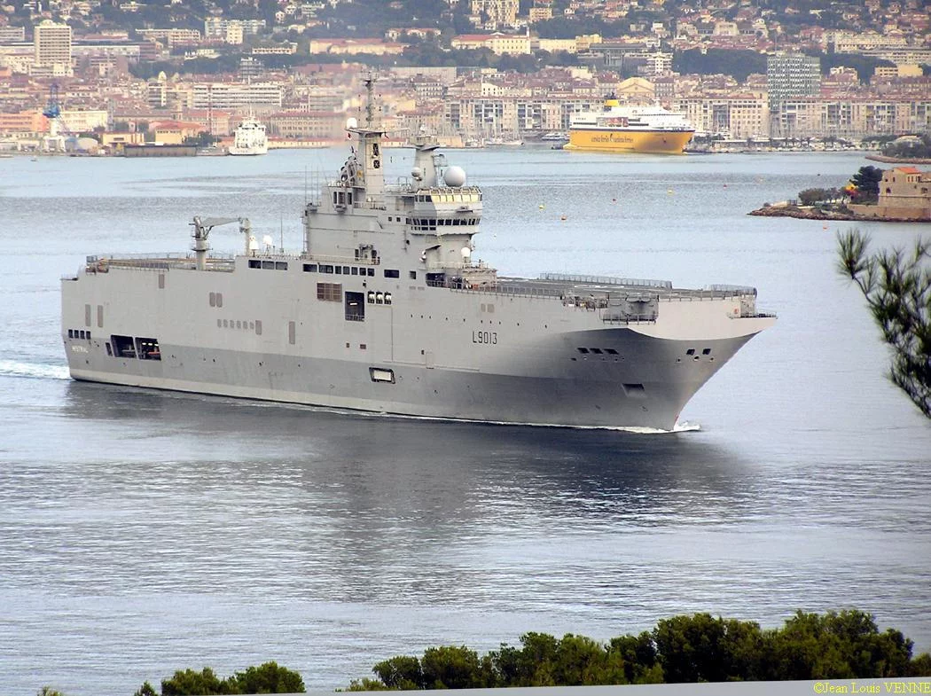 Le BPC Mistral appareille pour la Russie