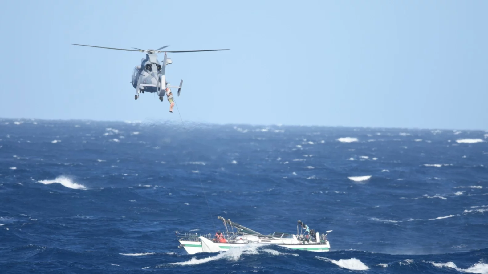 Hélitreuillage des plaisanciers