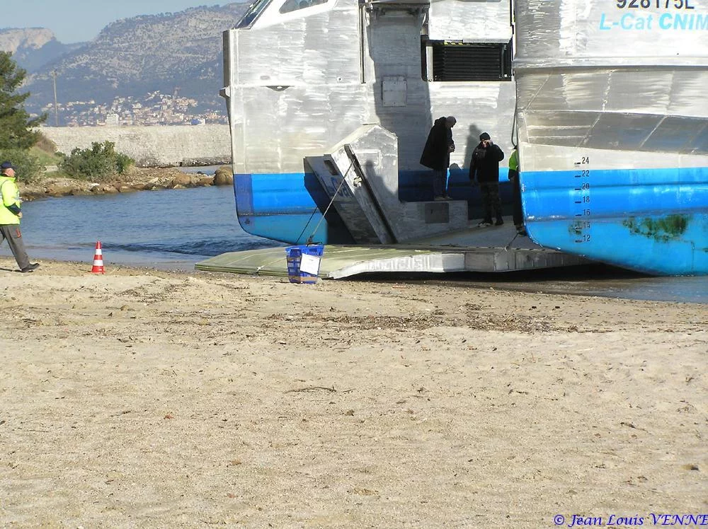 Premier plageage du L-CAT avec matériel roulant