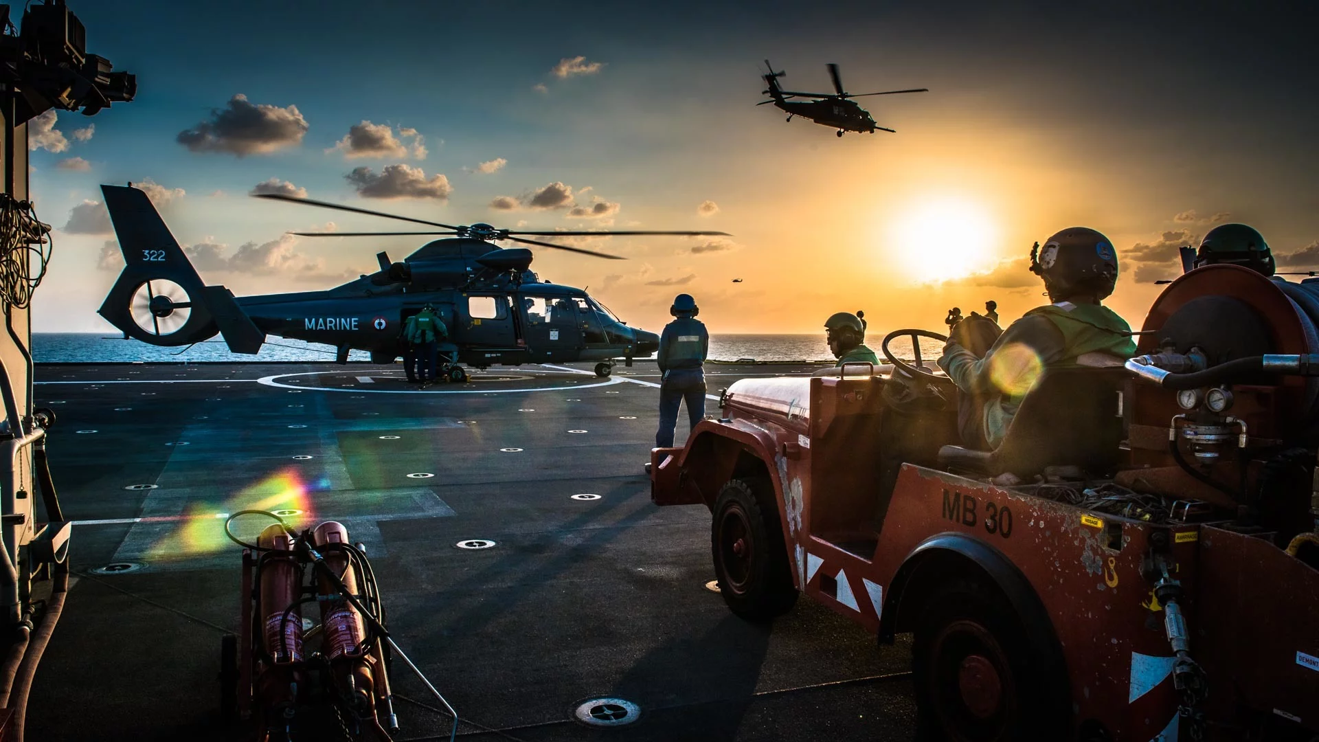Manoeuvres d'hélicoptères sur le pont du Tonnerre