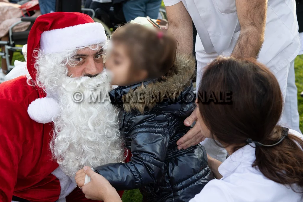 Le Père Noël avec les enfants hospitalisés de l'Hopital Pomponiana de Hyères