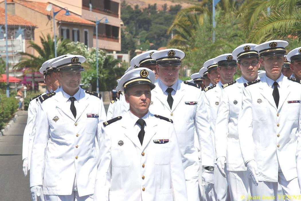 Défilé du CIN précédé de la musique