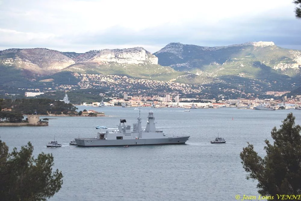 Le Chevalier Paul au moullage dans la baie du Lazaret