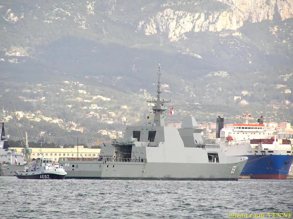 Sortie Ã  la mer de la frégate singapourienne Intrepid